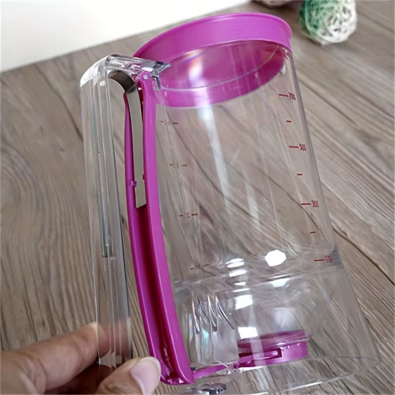 900ml Batter Dispenser 🍰 – Hand-Held Graduated Funnel | Perfect for precise and mess-free pouring of pancake 🥞, cupcake 🧁, and cake 🎂 batter. Ideal for home bakers and kitchen enthusiasts! 👩‍🍳✨